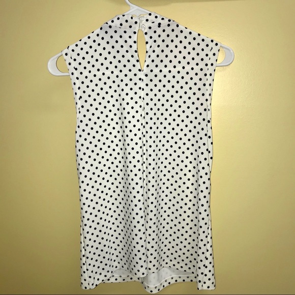 Tommy Hilfiger sleeveless blouse. - Picture 3 of 4